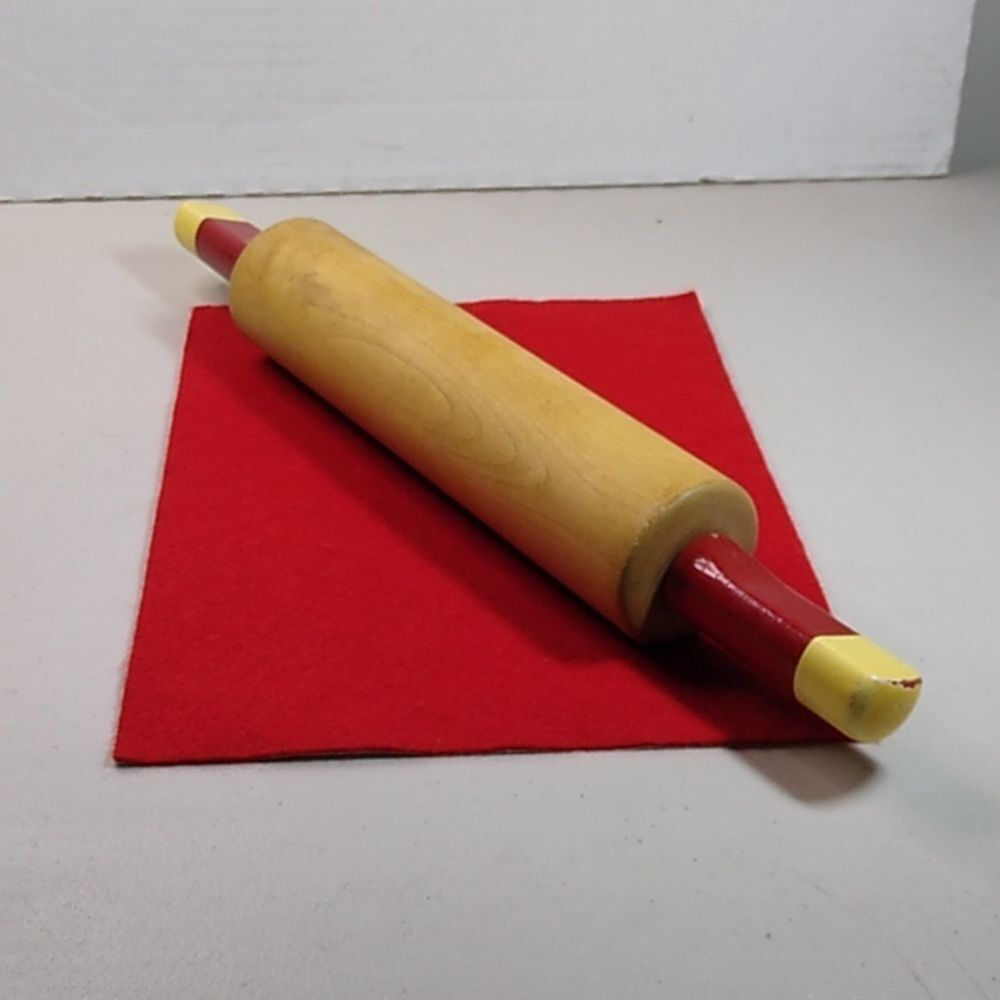 Vintage Wooden Rolling Pin Red/Yellow painted Ends Cottagecore Grandmacore